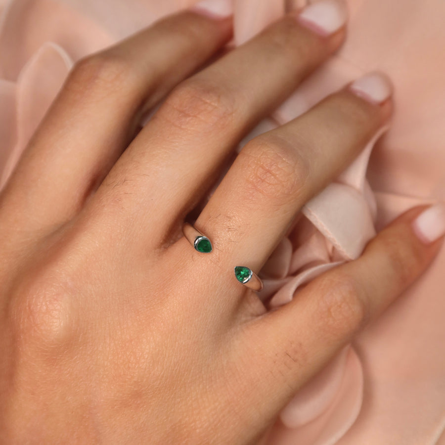 Isa Emerald Ring - Psylish