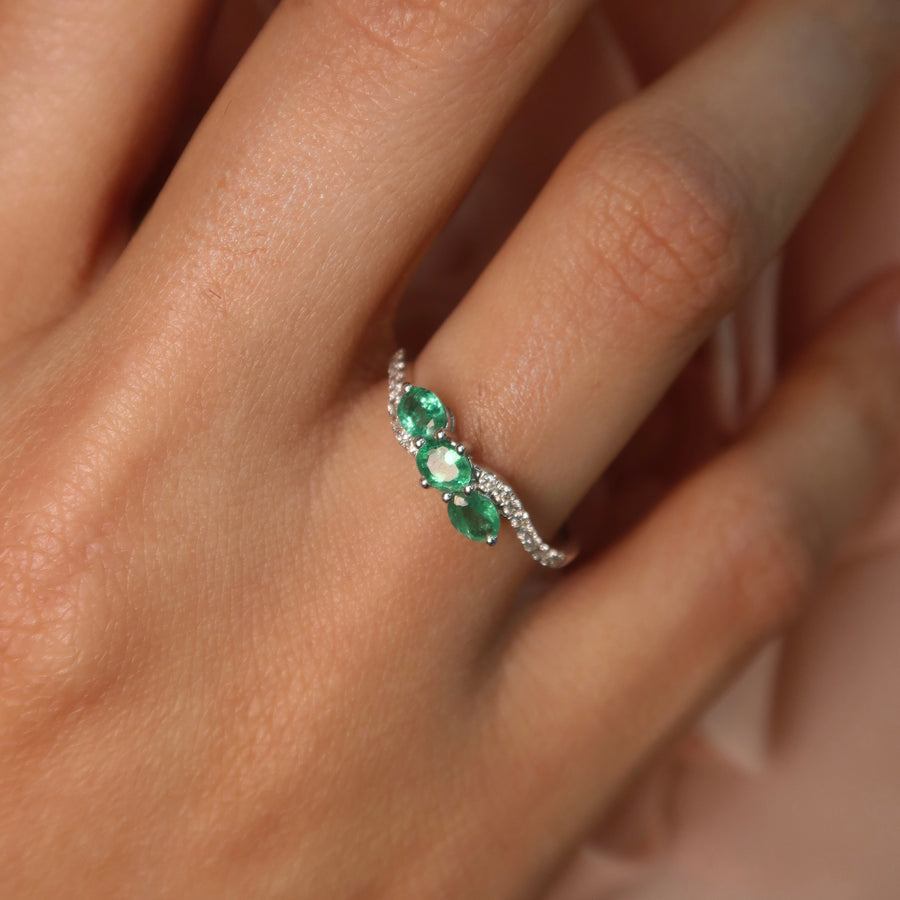 Leira Emerald Diamond Ring - Psylish