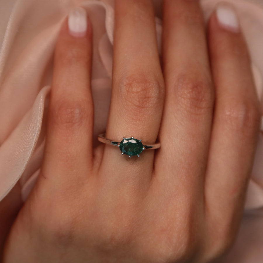 Oval Emerald Ring - Psylish