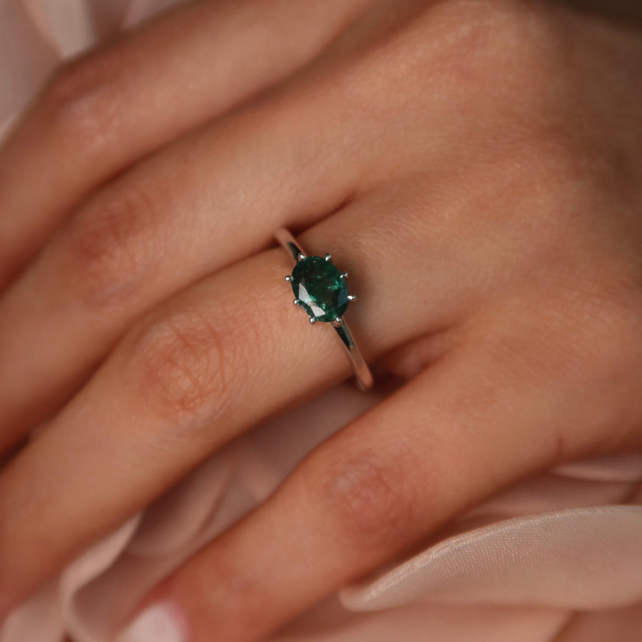 Oval Emerald Ring - Psylish