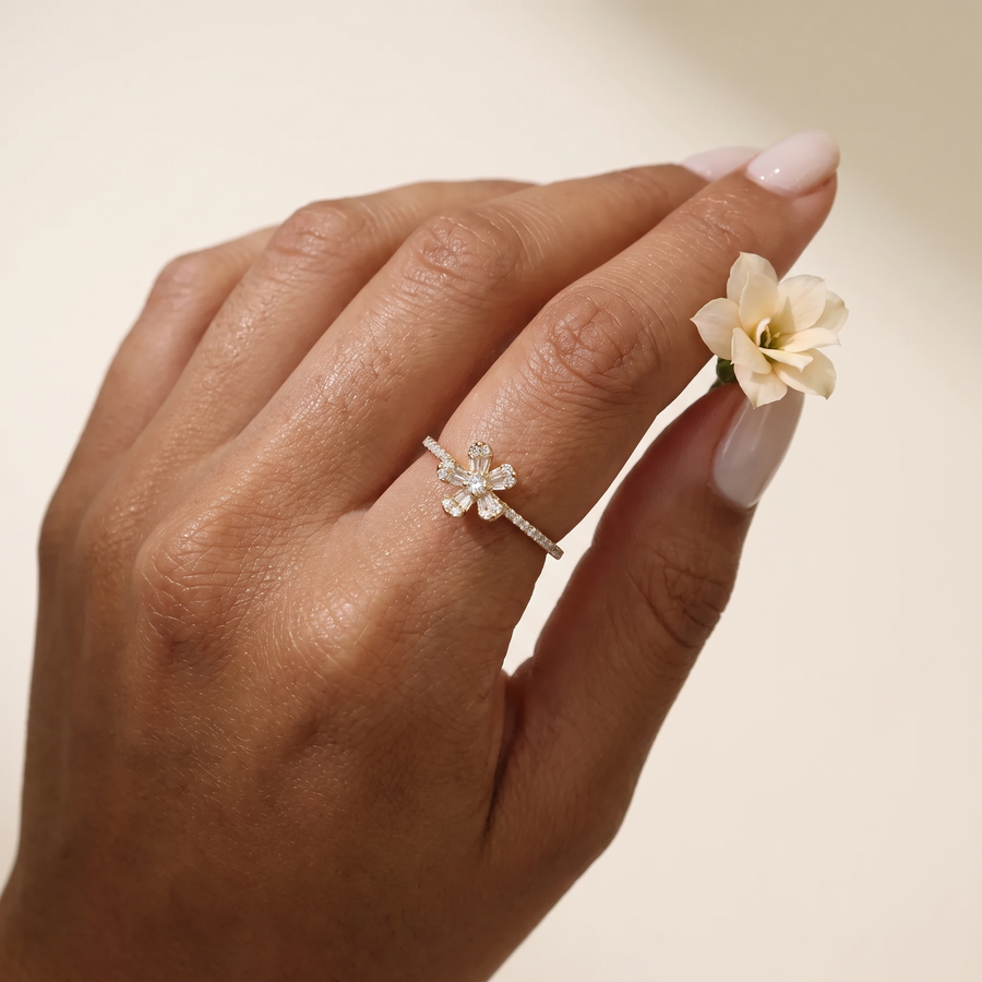 Florin Diamond Flower Ring in Yellow Gold