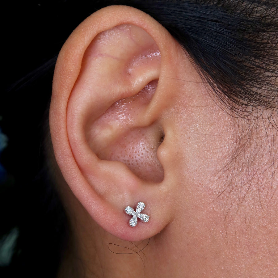 Freya Fleur Diamond Stud Earrings - Psylish