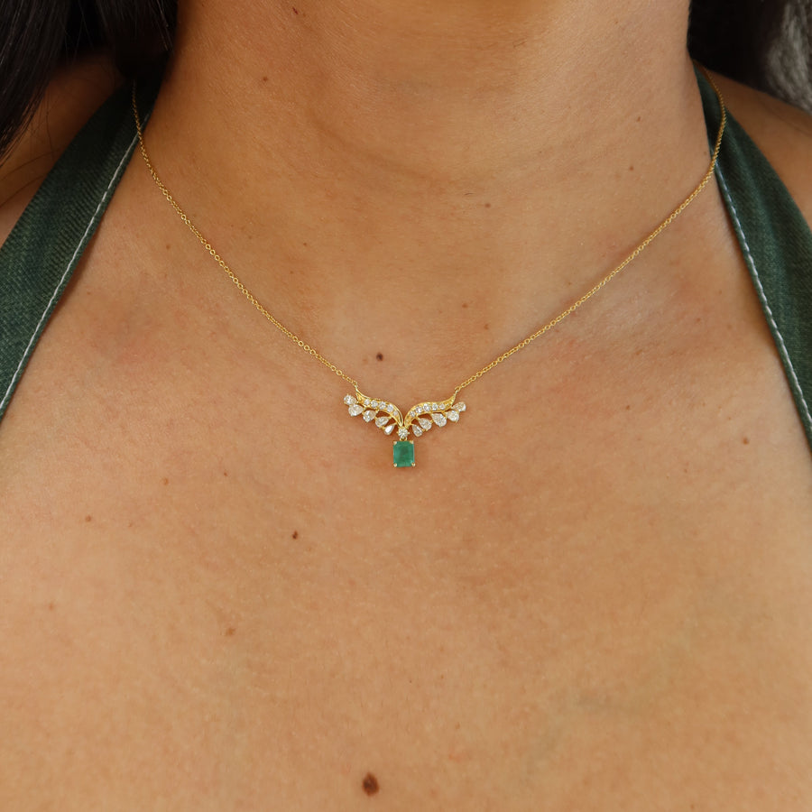 Holly Emerald Necklace - Psylish