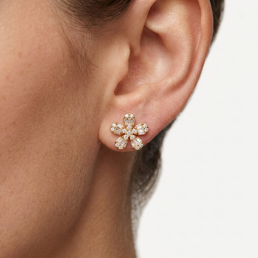 Izzy Fleur Diamond Stud Earrings - Psylish