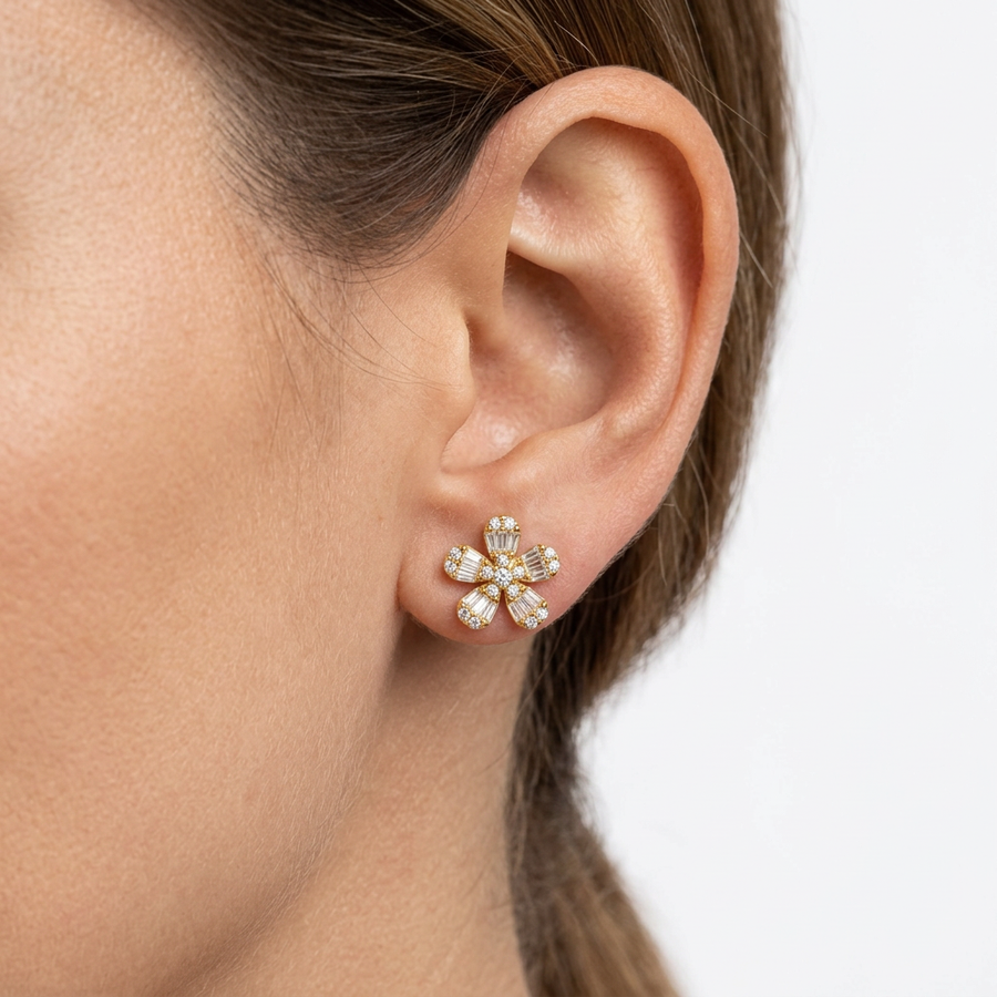 Izzy Fleur Diamond Stud Earrings - Psylish