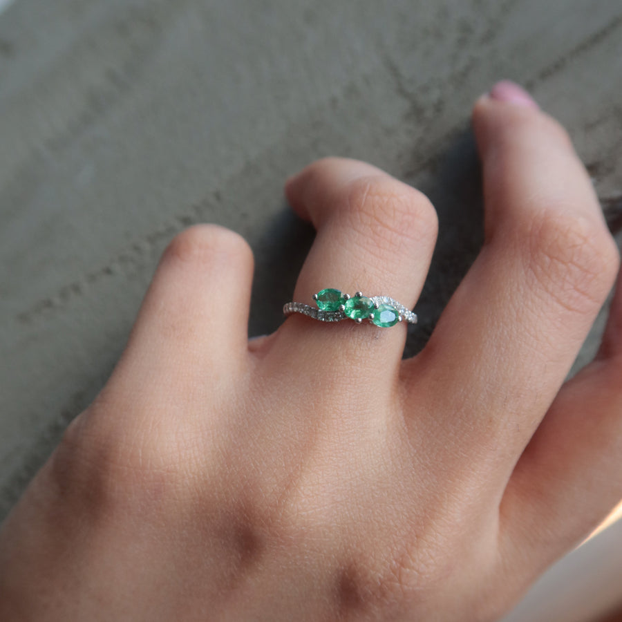 Leira Emerald Diamond Ring - Psylish