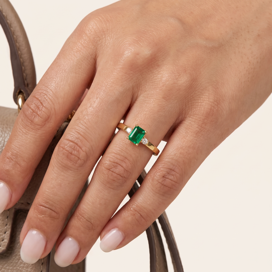 Lilo Natural Zambian Emerald Ring in yellow Gold