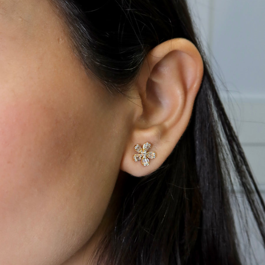 Izzy Fleur Diamond Stud Earrings