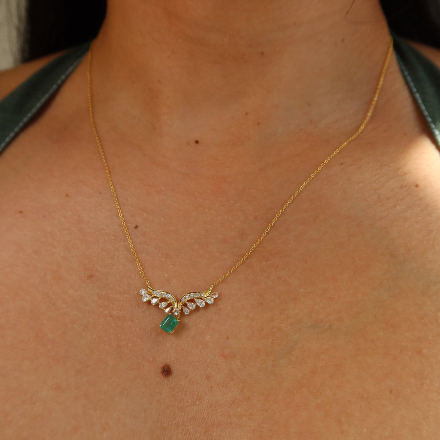 Holly Emerald Necklace - Psylish