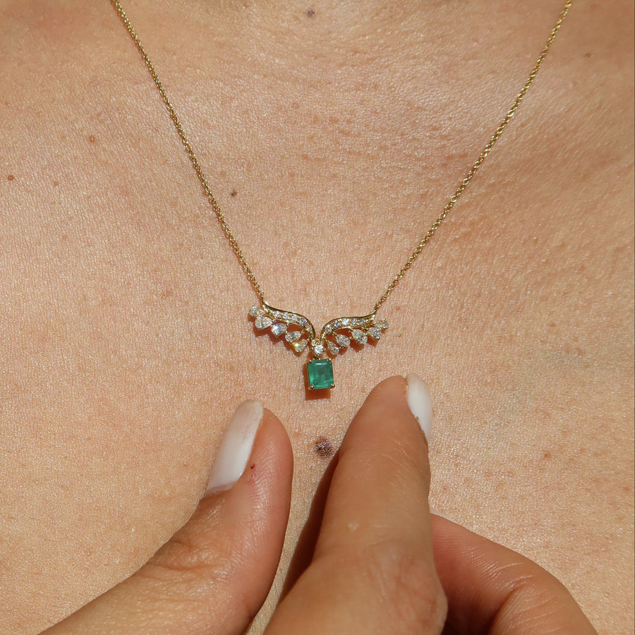 Holly Emerald Necklace - Psylish
