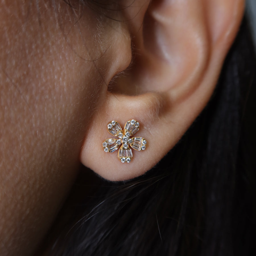 Izzy Fleur Diamond Stud Earrings