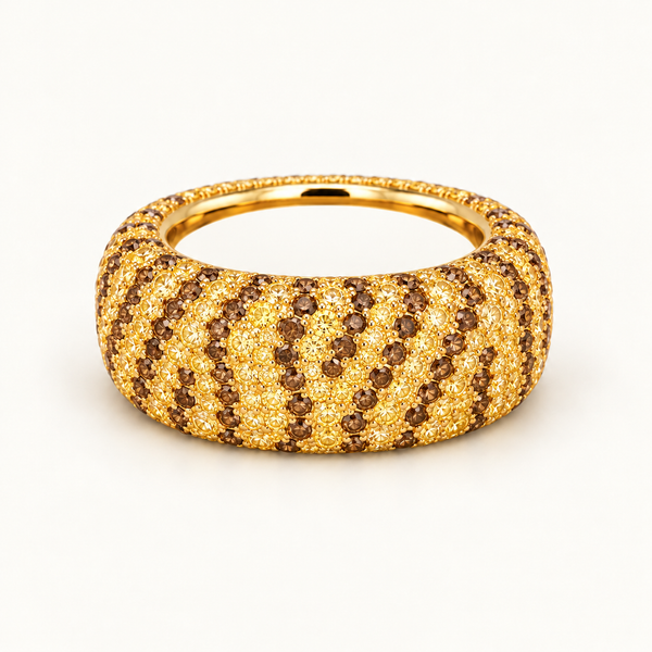 Wild animal-print Oura Ring cap in yellow gold with black and white pavé
