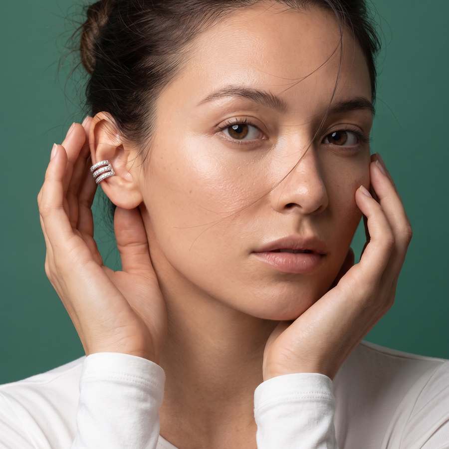 Trian White Sapphire Ear Cuff