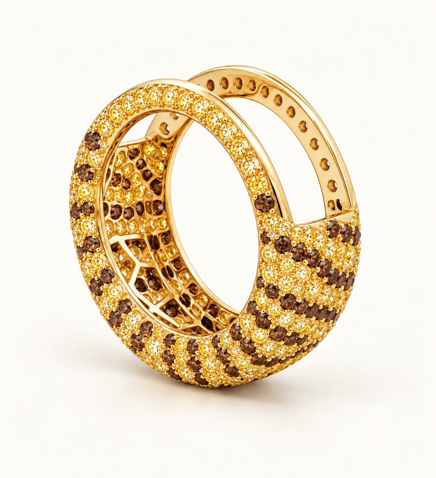 Wild animal-print Oura Ring cap in yellow gold with black and white pavé